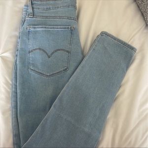 Levi’s 721 High Rise Skinny Jeans